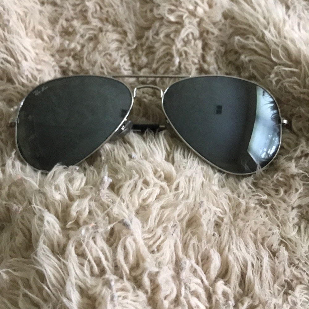 Ray-Ban Aviators with Silver Frame